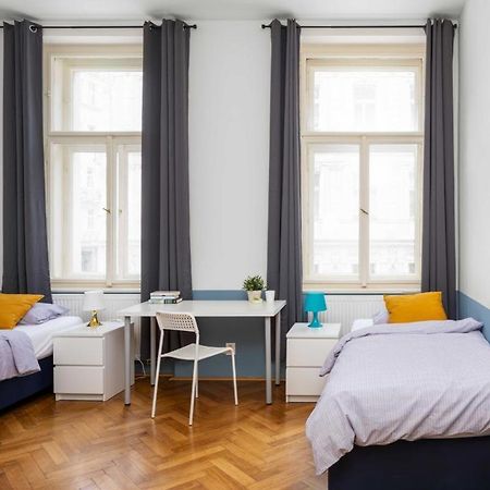 Letna Apartments Прага Екстериор снимка