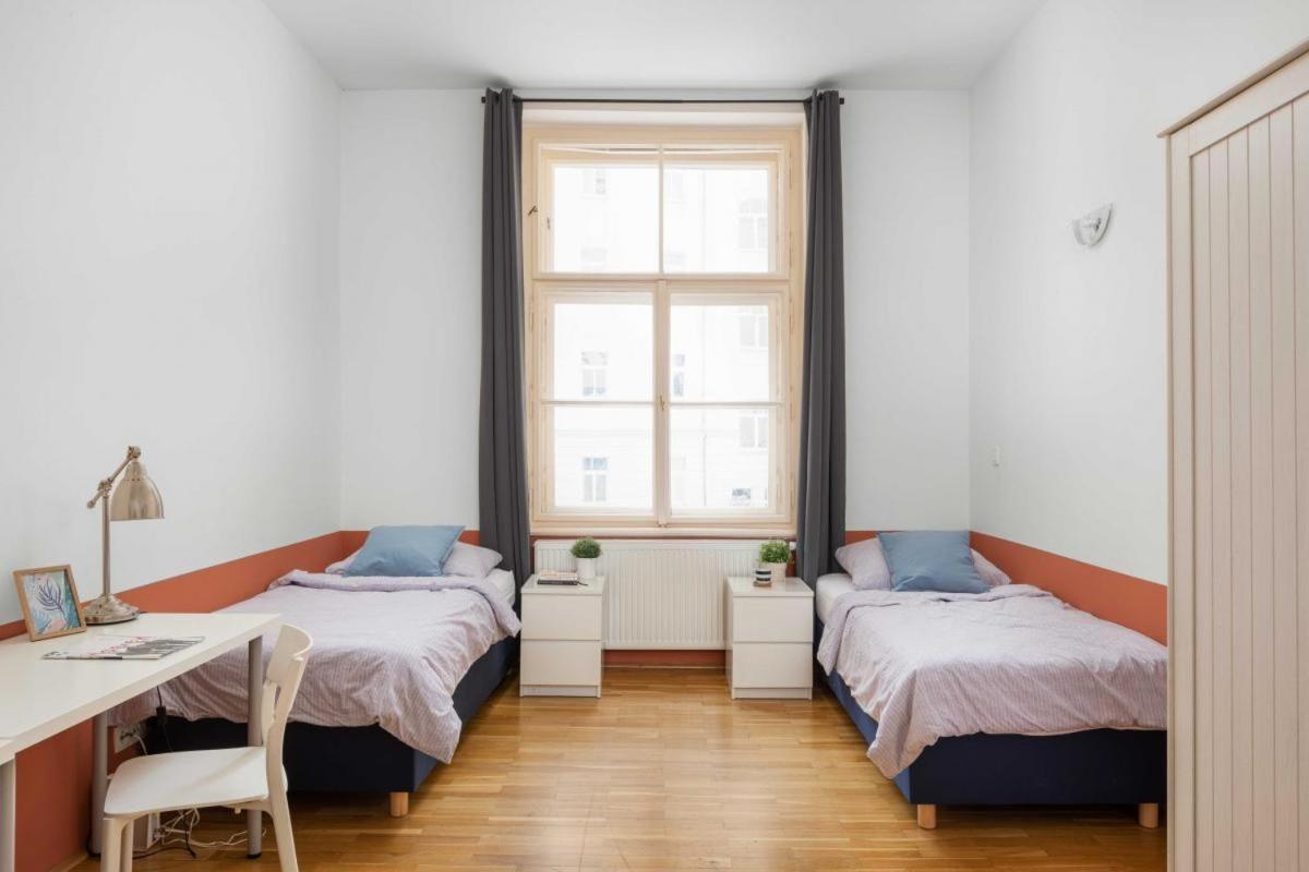 Letna Apartments Прага Екстериор снимка