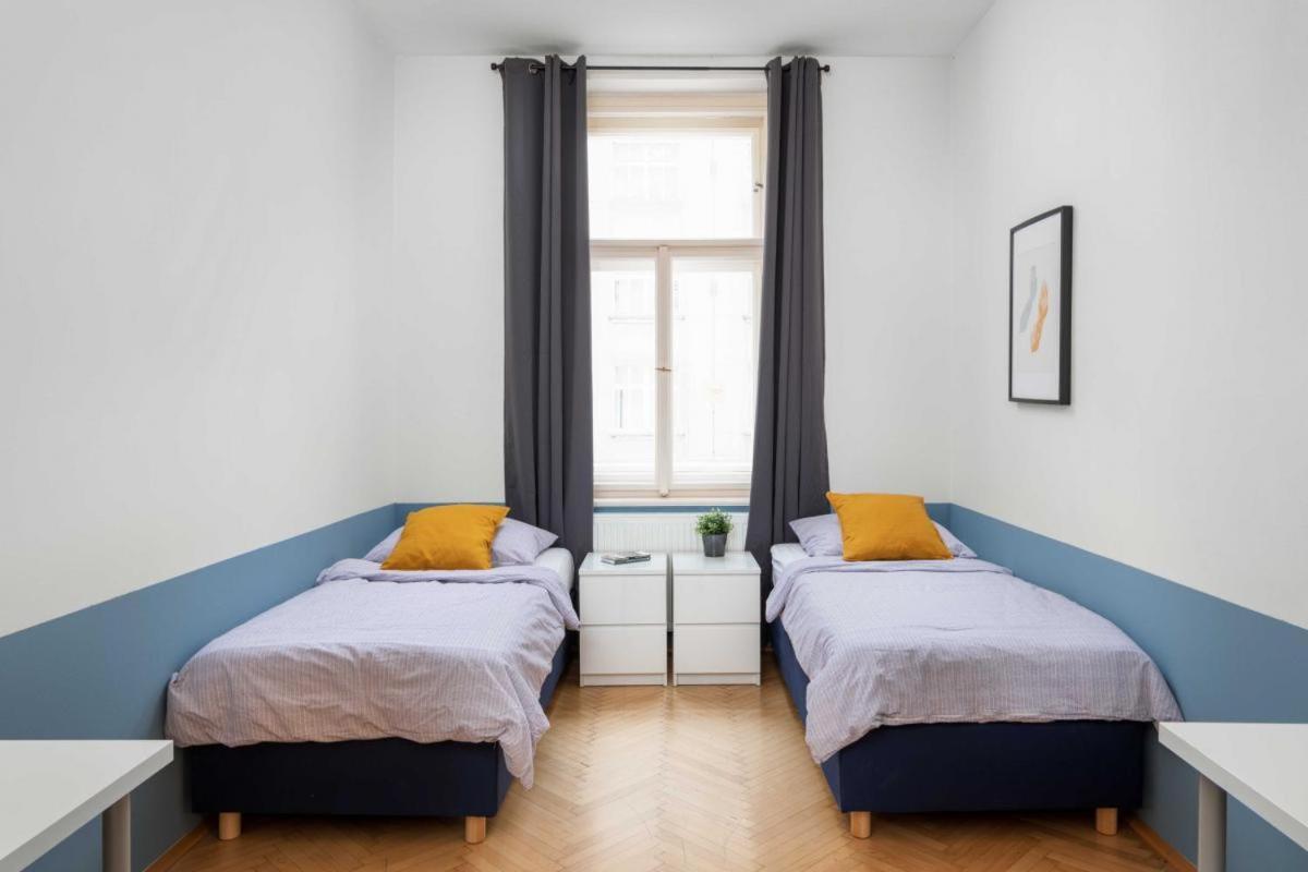 Letna Apartments Прага Екстериор снимка