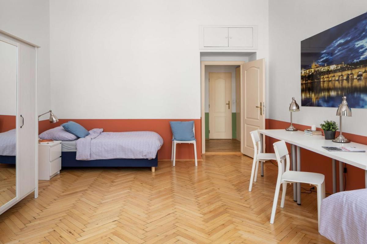 Letna Apartments Прага Екстериор снимка