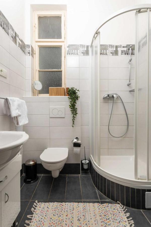 Letna Apartments Прага Екстериор снимка