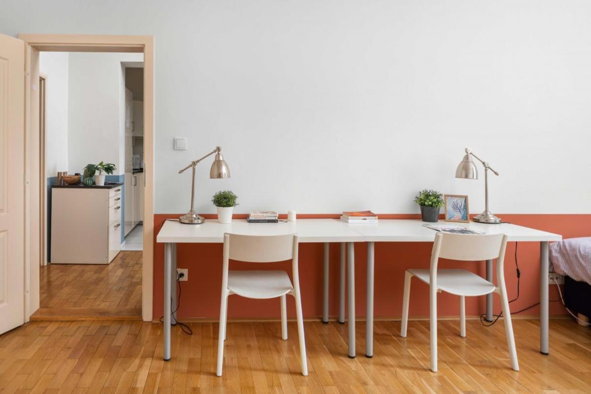 Letna Apartments Прага Екстериор снимка